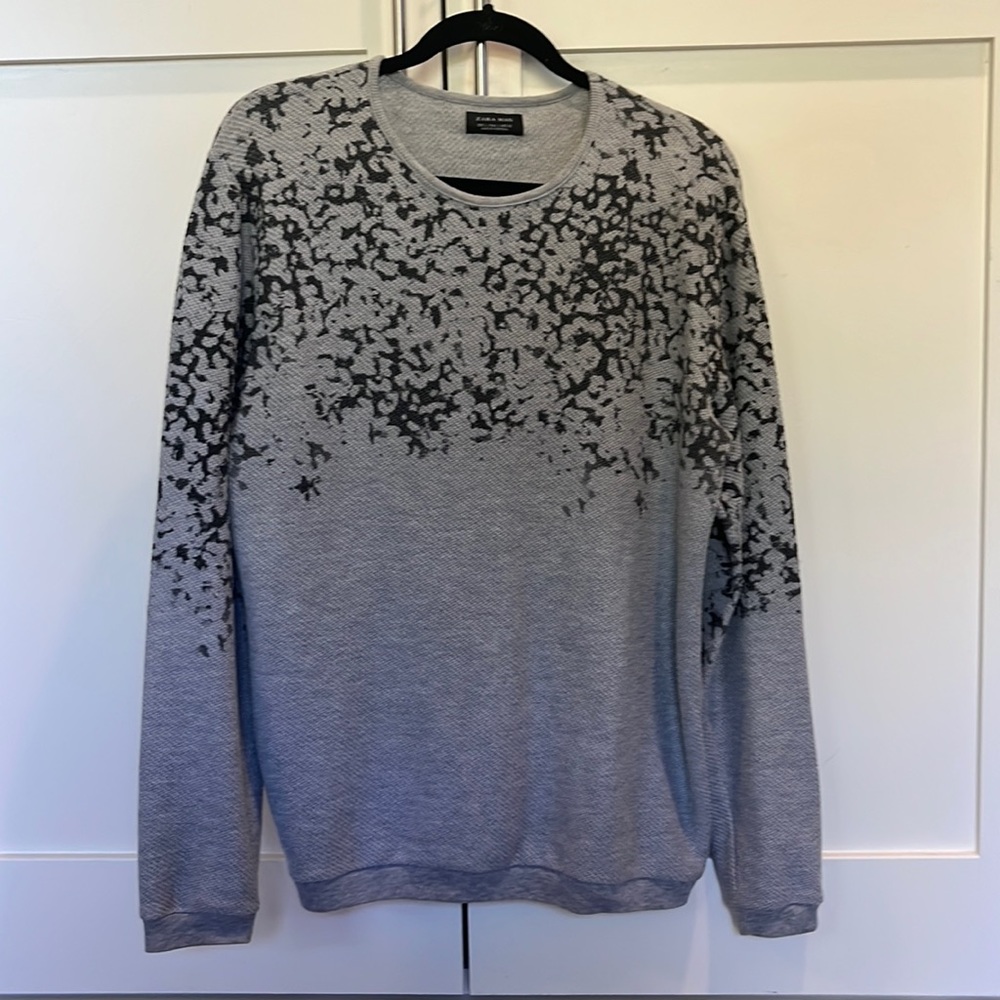 ZARA Man Long Sleeve Textured Print Size Large. 100% Cotton